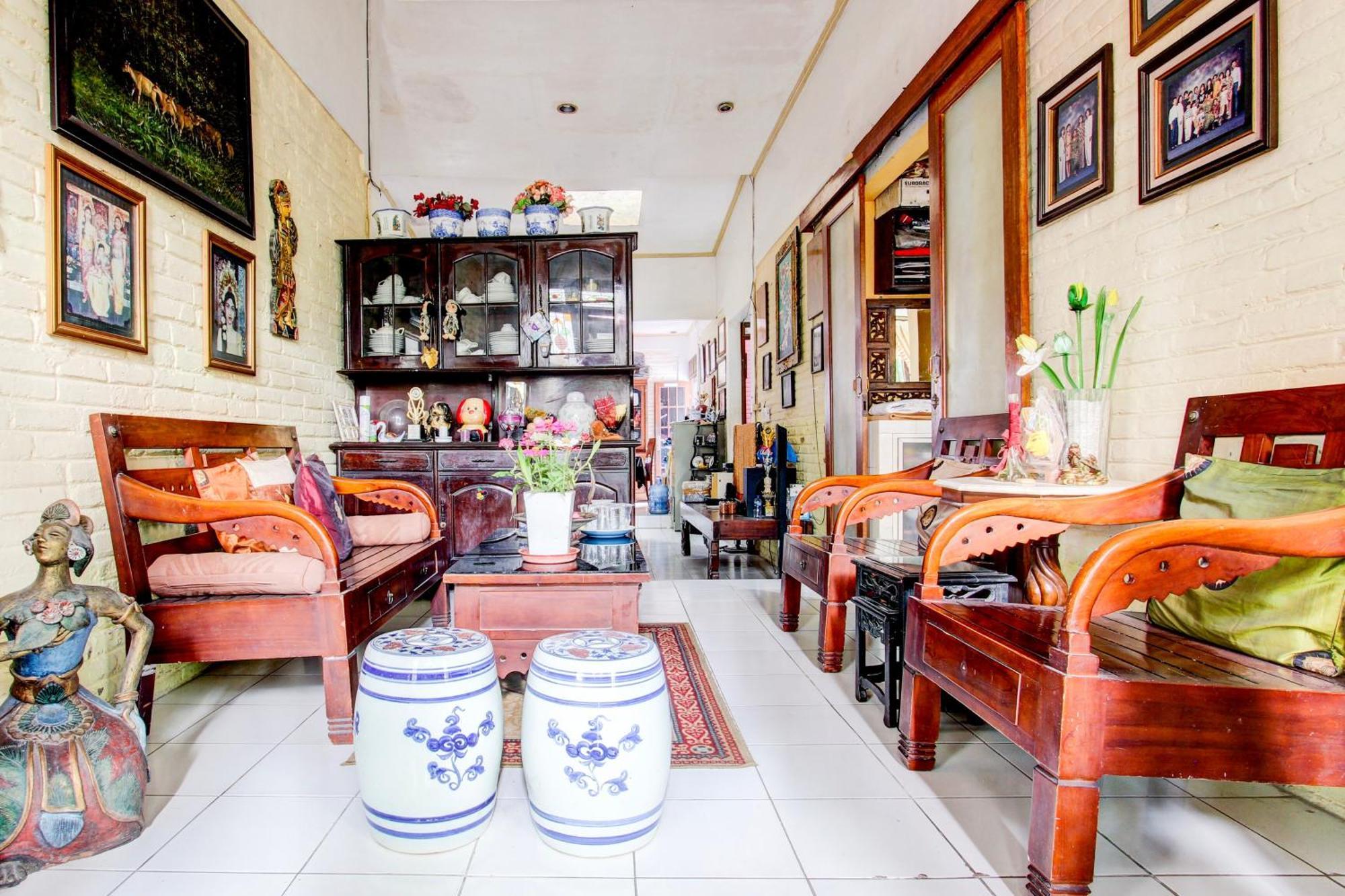 Oyo 94000 Omah Citra Genia Homestay Ngaglik Kültér fotó