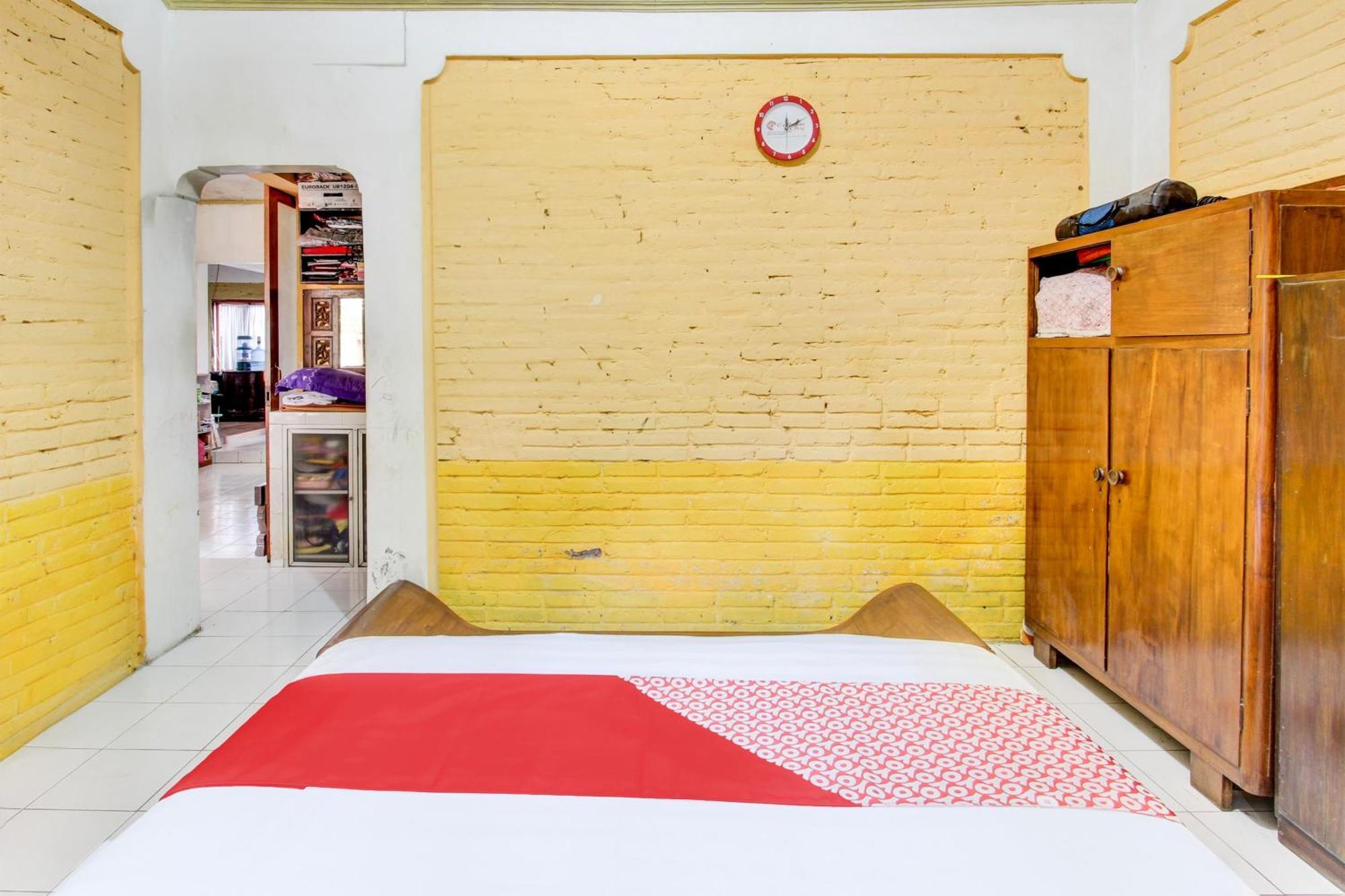 Oyo 94000 Omah Citra Genia Homestay Ngaglik Kültér fotó