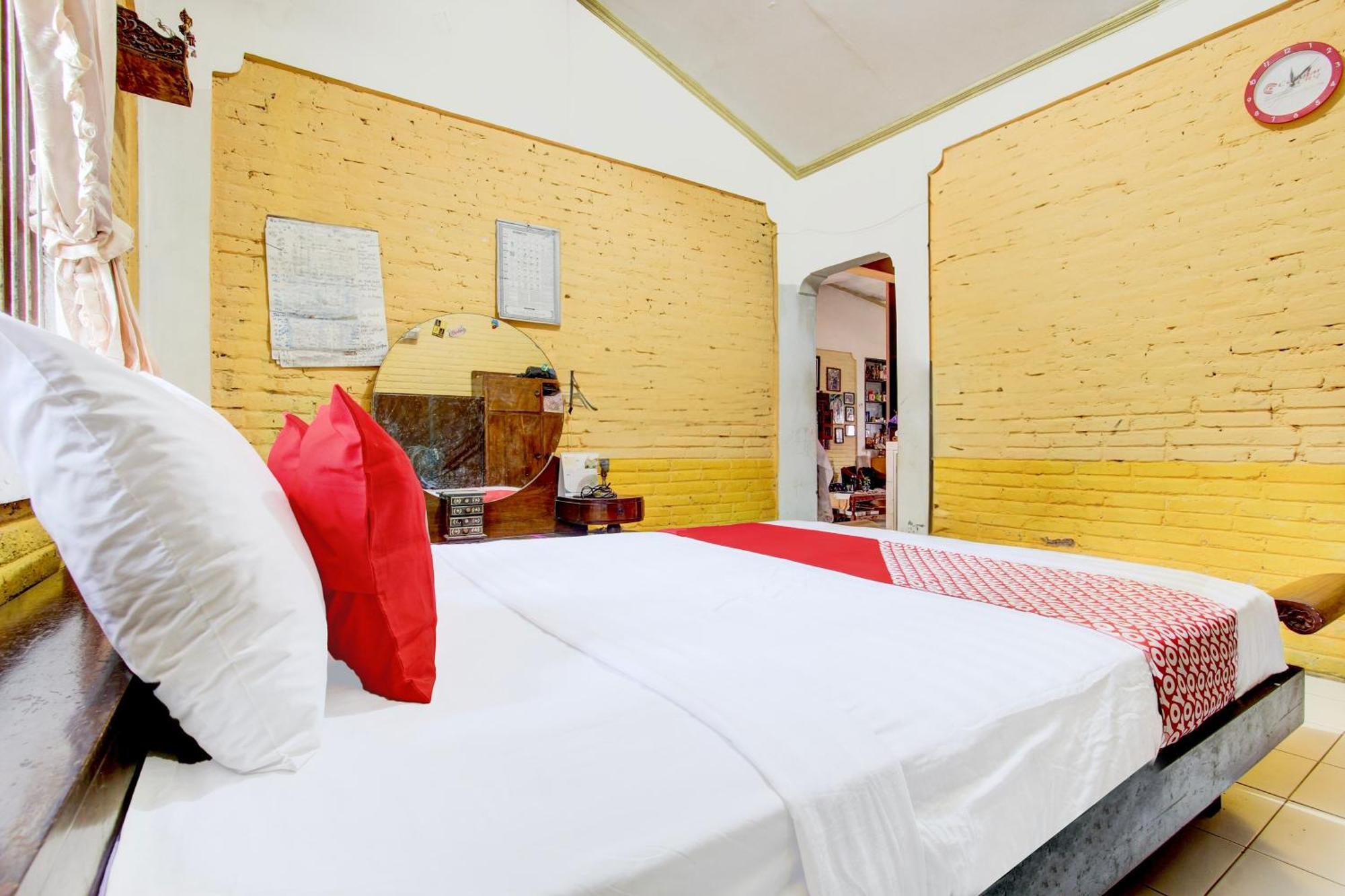 Oyo 94000 Omah Citra Genia Homestay Ngaglik Kültér fotó