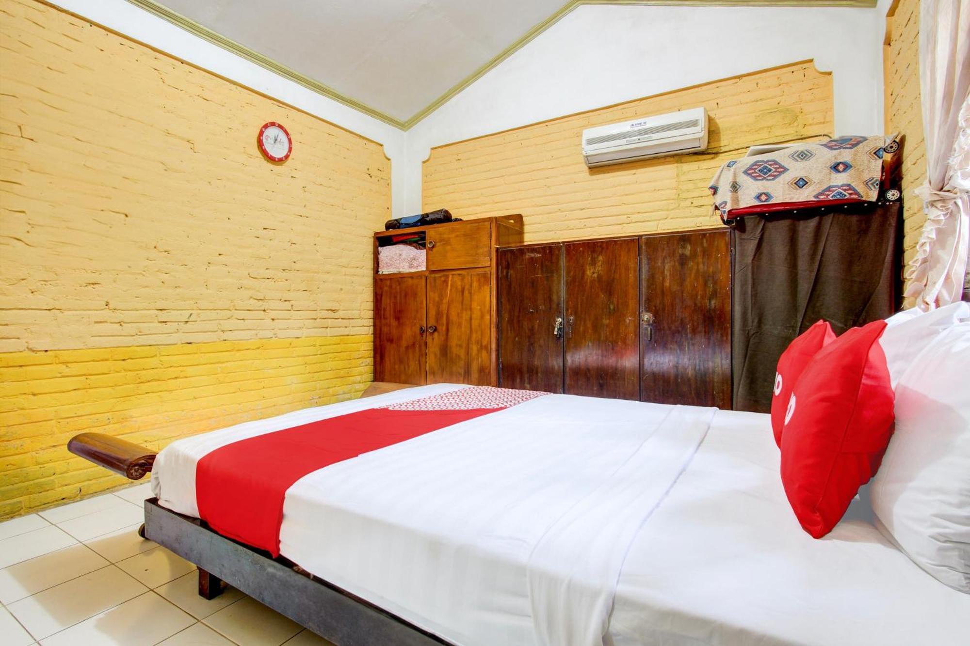 Oyo 94000 Omah Citra Genia Homestay Ngaglik Kültér fotó