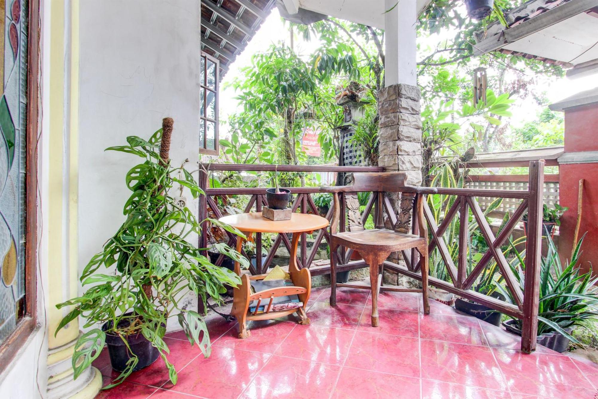 Oyo 94000 Omah Citra Genia Homestay Ngaglik Kültér fotó
